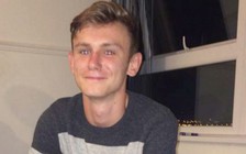 Thiệt mạng vì tự đâm vào ngực để thử... áo chống dao