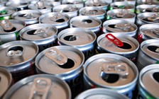 Giới trẻ dễ bị tác động bởi quảng cáo nước tăng lực trên mạng