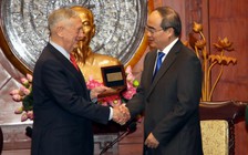 Bí thư Thành ủy Nguyễn Thiện Nhân tiếp Bộ trưởng Quốc phòng Mỹ James Mattis