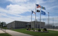 Phạm nhân Mỹ phản đối đóng cửa ‘phòng đọc khiêu dâm’