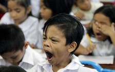 Học sinh khó đạt điểm cao vì... dậy sớm đi học