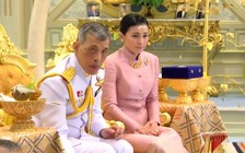 Quốc vương Thái Lan sắc phong Hoàng hậu cho nữ tướng cận vệ