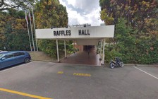 Nam sinh bị bắt quả tang quay lén trong nhà vệ sinh nữ