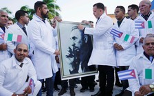 Cuba cử những ‘thiên thần áo trắng’ đến giúp Ý chống đại dịch COVID-19