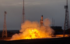 Tên lửa Nga vỡ tan thành hàng chục mảnh trên quỹ đạo