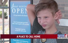 Xúc động bé trai ước mơ có cha hoặc mẹ