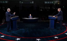 Từ chối tham gia trực tuyến, Tổng thống Trump đồng ý dời ngày tranh luận