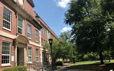 'Người Nhện' được miễn trừ dù trường học đóng cửa vì Covid-19