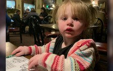 Cháy nhà, cậu bé 7 tuổi dũng cảm lao vào cứu em gái 2 tuổi