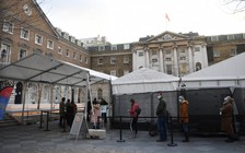 Anh sẽ cho phép 'tiêm trộn' 2 loại vắc xin Covid-19/người