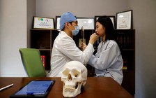 Sắp hết hạn đeo khẩu trang, phụ nữ Hàn Quốc đua nhau phẫu thuật thẩm mỹ