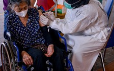 Vì sao sẽ có người cần tiêm nhắc vắc xin Covid-19 hằng năm?