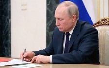 Tổng thống Putin ký luật tạo điều kiện cho các ngân hàng bán vàng cho dân