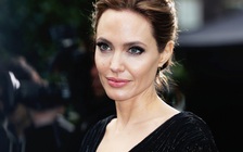 Angelina Jolie bí mật nhận thêm con nuôi?