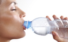 Uống quá nhiều nước, ăn nhiều chất xơ cũng không tốt