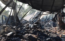 Công ty bốc cháy lúc rạng sáng, nhà xưởng bị thiêu rụi