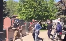 Bạo động kinh hoàng tại nghĩa trang ở Moscow