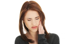 Chữa lở miệng, đau răng, chảy máu cam, nghẹt mũi