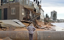 Bão lũ hoành hành khắp thế giới