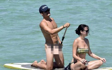 Katy Perry cố tình khoe nội y sau ảnh nude của bạn trai Orlando Bloom?