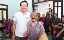 Mang niềm vui về vùng lũ