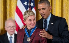MC đồng tính Ellen DeGeneres nhận Huân chương Tự do từ tổng thống Mỹ