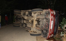 Xe chở gỗ đứt phanh lao xuống dốc, 1 người bị tông chết tại chỗ