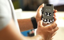 Máy bay chụp ảnh tự sướng siêu nhỏ