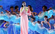 Dàn sao hát về ngày hội du lịch trên đảo ngọc