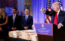 Ông Trump lên án hồ sơ 'bẩn'