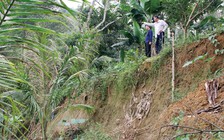 Dân 'tố' doanh nghiệp khai thác cát gây sạt lở sông Lam