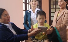 Theo bà đi chơi, bé trai 4 tuổi bị lạc 3 ngày