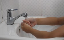 Nhiệt độ rửa tay không ảnh hưởng đến việc loại bỏ vi khuẩn