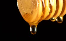 Mật ong tốt nhưng chớ ăn quá nhiều!