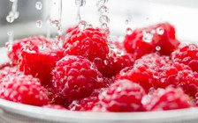 Cách hạn chế lượng thuốc trừ sâu trong rau quả