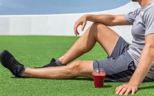 Nên ăn gì sau khi tập nặng?