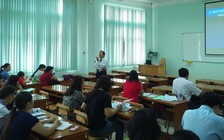 Giáo viên đi học giao tiếp, ứng xử