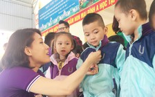Áo an toàn đến với học sinh ngoại thành Hà Nội