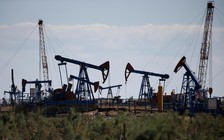 Giằng co giá dầu