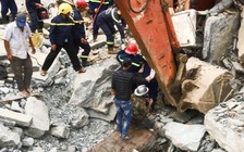 Núi lở đè nát xe, 1 người chết