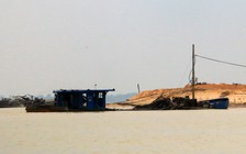 Nước hồ Dầu Tiếng bị đe dọa vì khai thác cát