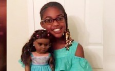 Cô bé 10 tuổi nhanh trí cứu sống em bé đẻ rơi trong phòng tắm