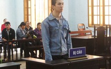 'Hôn hụt' nữ tiếp viên quán bar, nam thanh niên bị đâm chết