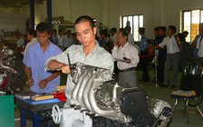 Sinh viên trường nghề ra nước ngoài làm việc