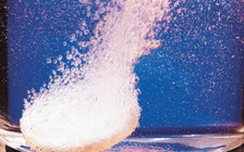 Bệnh nhân ung thư sống lâu hơn nhờ uống aspirin mỗi ngày?