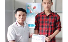 Trao học bổng cho sinh viên mồ côi do võng xếp Duy Lợi hỗ trợ