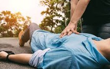 Hãy dành vài phút để biết cách cứu mình, cứu người khi bị ngừng tim