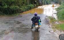 Lâm Đồng: Ngập cống ngầm, Quốc lộ 55 tê liệt, xe cộ đành quay đầu