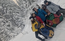 Sinh viên lần đầu xa nhà: 18 tuổi, xách ba lô lên, đi thật xa để thấy… tuyết