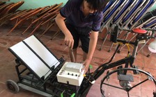 Học trò chế tạo máy cấy lúa điều khiển từ xa